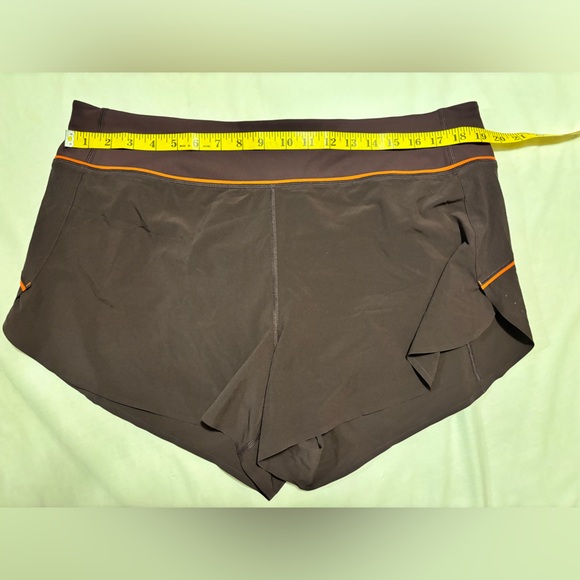 Athleta, Run with it Shorts, burgundy, XL - Picture 10 of 10